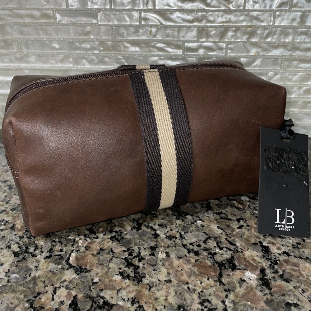 Lloyd Baker travel/toiletry/Dopp bag. NWT